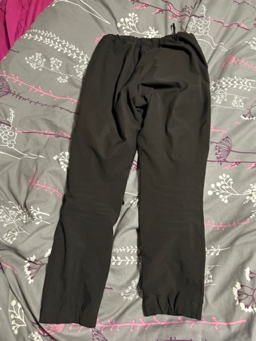 MEC Size 6 cropped pants